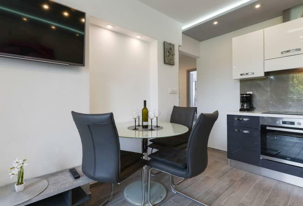 Reza Luxury Apartment Zadar Buitenkant foto